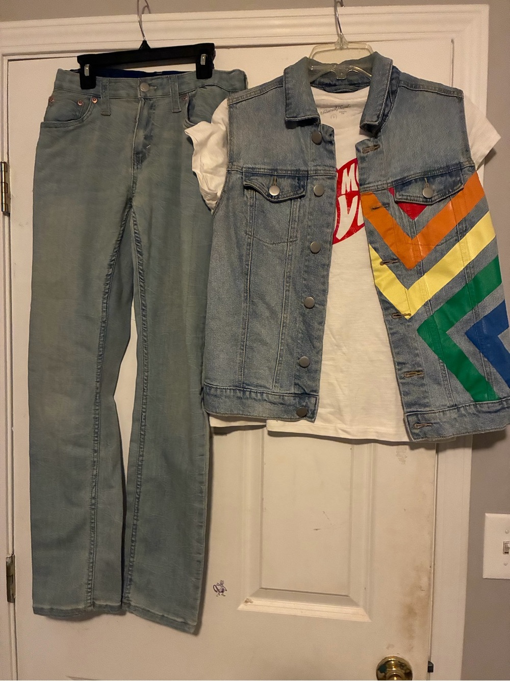 Levi's Light Blue Straight-Leg Jeans with Denim Vest and “Show Love” T-shirt NWT